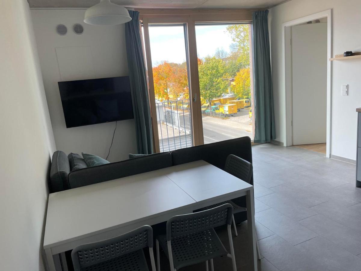Apartment Int.